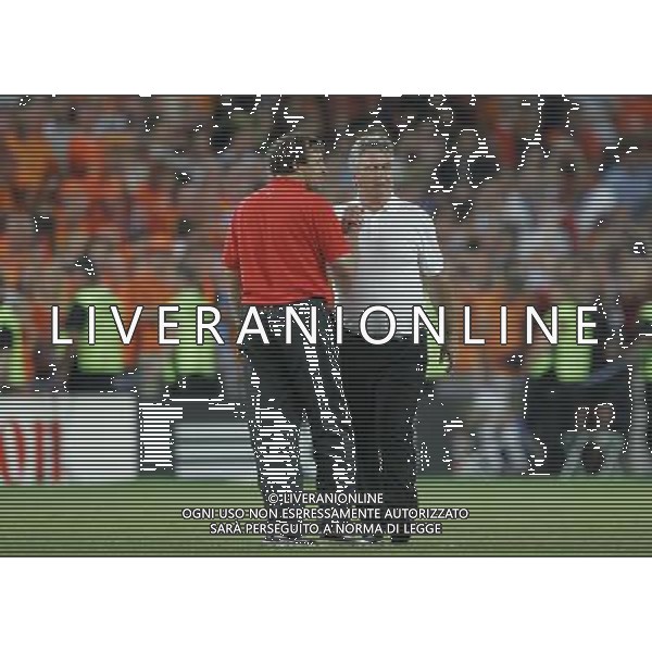 Olanda - Russia 21/06/2008 Europei basilea nella foto l\'esultanza di gus hiddink a fine gara Ph luzzani/Ag. Aldo Liverani Sas