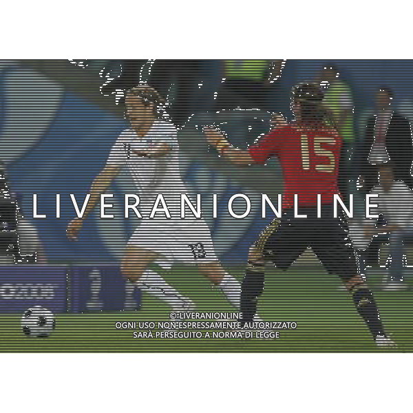 Spagna - Italia Europei 22/06/2008 Vienna nella foto massimo ambrosini e sergio ramos ph luzzani/Ag. Aldo Liverani Sas