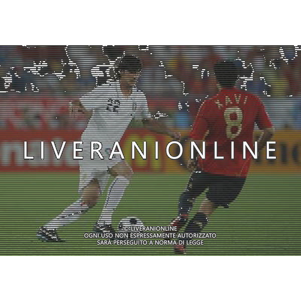 Spagna - Italia Europei 22/06/2008 Vienna nella foto alberto aquilani e xavi ph luzzani/Ag. Aldo Liverani Sas