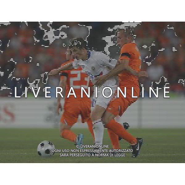 Basilea (CH) 21-06-2008 Campionato europeo calcio EURO2008 quarti di finale olanda-russia 1:3 nella foto andrei arshavin E RAFAEL VAN DER VAART ph marco luzzani/ag aldo liverani s.a.s.