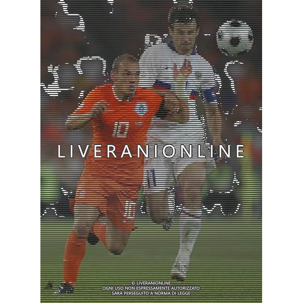 Basilea (CH) 21-06-2008 Campionato europeo calcio EURO2008 quarti di finale olanda-russia 1:3 nella foto wesley sneijder e sergei semak ph marco luzzani/ag aldo liverani s.a.s.