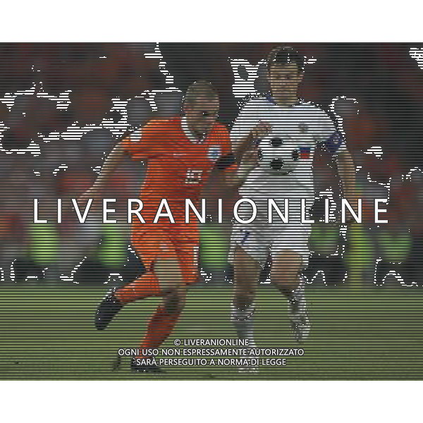 Basilea (CH) 21-06-2008 Campionato europeo calcio EURO2008 quarti di finale olanda-russia 1:3 nella foto wesley sneijder e sergei semak ph marco luzzani/ag aldo liverani s.a.s.