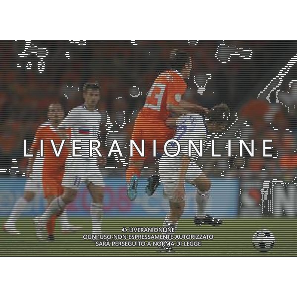 Basilea (CH) 21-06-2008 Campionato europeo calcio EURO2008 quarti di finale olanda-russia 1:3 nella foto andrei arshavin E RAFAEL VAN DER VAART ph marco luzzani/ag aldo liverani s.a.s.