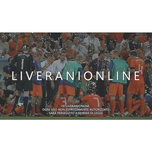 Basilea (CH) 21-06-2008 Campionato europeo calcio EURO2008 quarti di finale olanda-russia 1:3 nella foto marco van basten parla ai giocatori durante l\'intervallo prima dei supplementari ph marco luzzani/ag aldo liverani s.a.s.