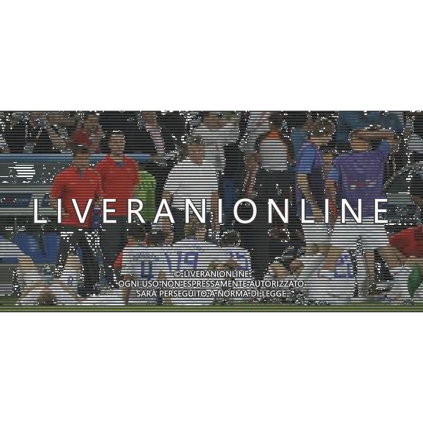 Basilea (CH) 21-06-2008 Campionato europeo calcio EURO2008 quarti di finale olanda-russia 1:3 nella foto guus hiddink parla ai giocatori durante l\'intervallo prima dei supplementari ph marco luzzani/ag aldo liverani s.a.s.