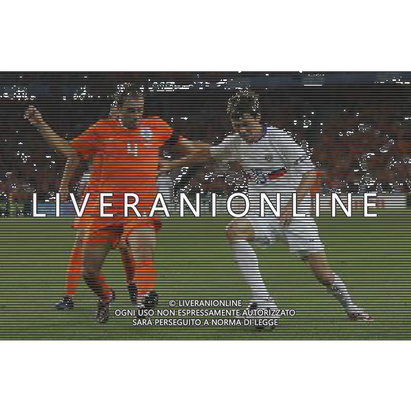 Basilea (CH) 21-06-2008 Campionato europeo calcio EURO2008 quarti di finale olanda-russia 1:3 nella foto diniyar bilyaletdinov e jori mathijsen ph marco luzzani/ag aldo liverani s.a.s.