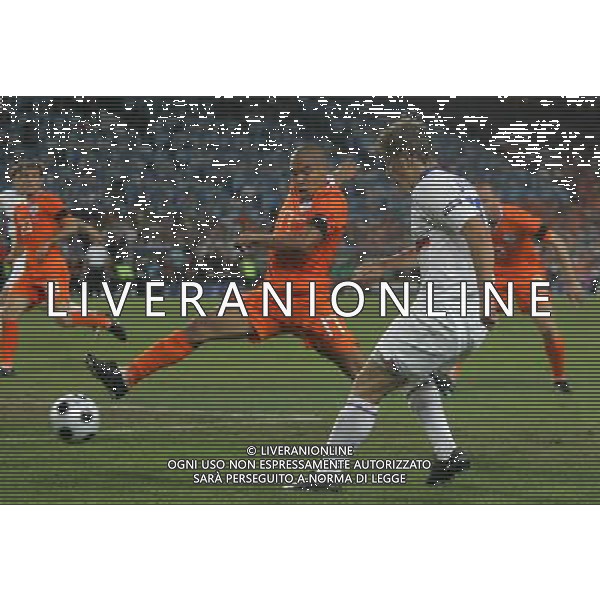 Basilea (CH) 21-06-2008 Campionato europeo calcio EURO2008 quarti di finale olanda-russia 1:3 nella foto andrei arshavin e nigel de jong ph marco luzzani/ag aldo liverani s.a.s.