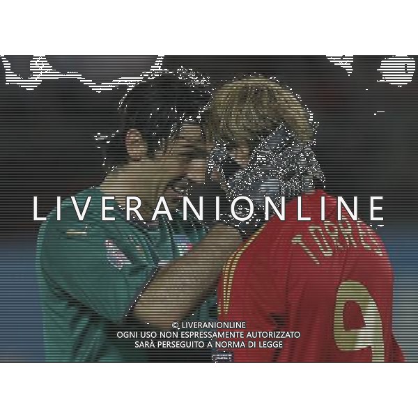 Spagna - Italia Europei 22/06/2008 Vienna nella foto gianluigi buffon e fernando torres ph luzzani/Ag. Aldo Liverani Sas