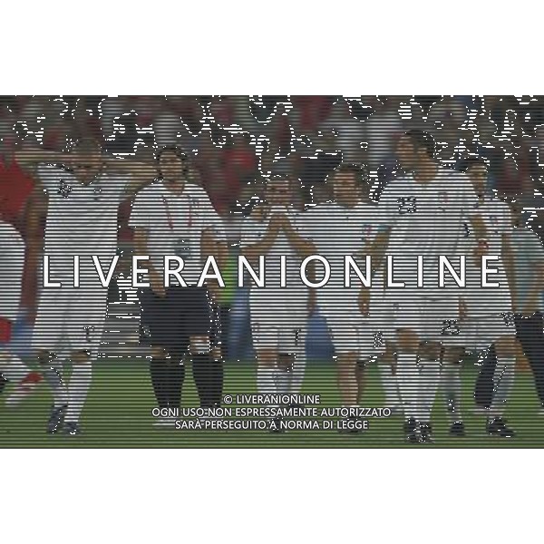 Spagna - Italia Europei 22/06/2008 Vienna nella foto la delusione dei giocatori italian a fine gara -marco materazzi consola daniele de rossi e antonio cassano consola di natale ph luzzani/Ag. Aldo Liverani Sas