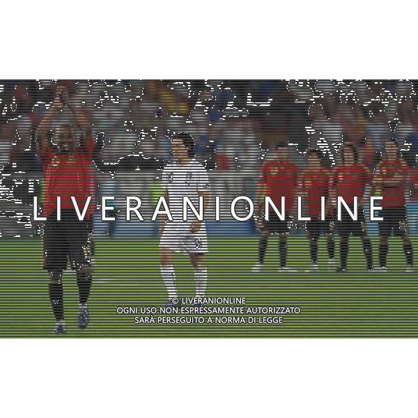 UEFA EURO 2008 Quarti di Finale M28 - Spagna-Italia Vienna - 22.06.2008 Spagna-Italia Nella Foto:CAMONARESI VA A CALCIARE IL RIGORE MENTRE SENNA ESULTA /Ph.Vitez-Ag. Aldo Liverani