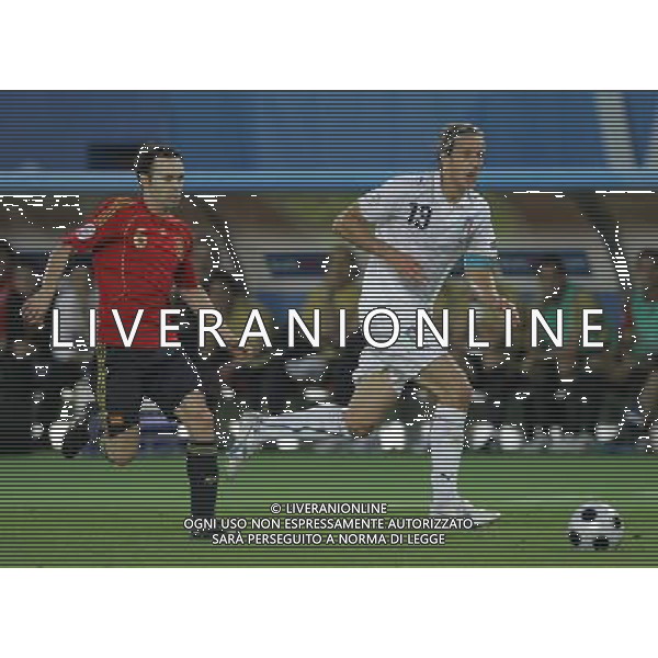 Vienna (AUT) 22-06-2008 Campionato europeo calcio EURO2008 quarto di finale spagna-italia nella foto massimo ambrosini e andres iniesta ph marco luzzani/ag aldo liverani s.a.s.