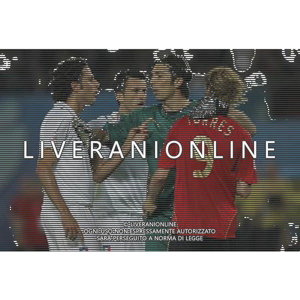 Vienna (AUT) 22-06-2008 Campionato europeo calcio EURO2008 quarto di finale spagna-italia nella foto gianluigi buffon, fernando torres e fabio grosso ph marco luzzani/ag aldo liverani s.a.s.