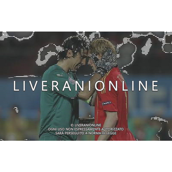 Vienna (AUT) 22-06-2008 Campionato europeo calcio EURO2008 quarto di finale spagna-italia nella foto gianluigi buffon e fernando torres ph marco luzzani/ag aldo liverani s.a.s.