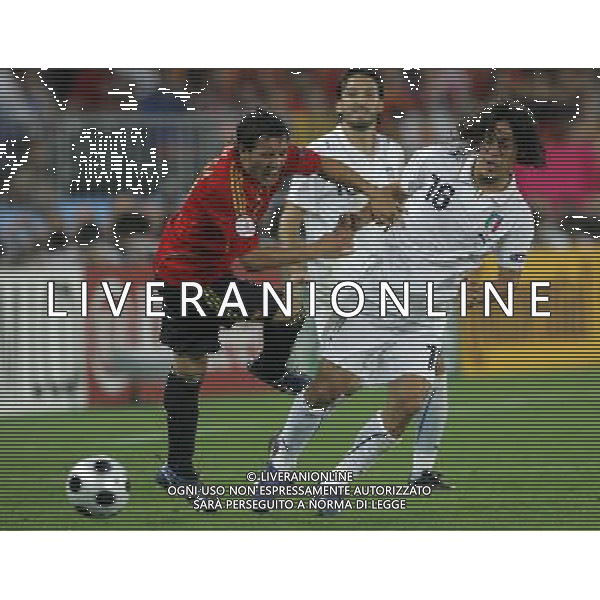 Vienna (AUT) 22-06-2008 Campionato europeo calcio EURO2008 quarto di finale spagna-italia nella foto santi cazorla e mauro german camoranesi ph marco luzzani/ag aldo liverani s.a.s.