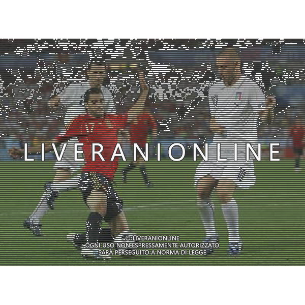 Vienna (AUT) 22-06-2008 Campionato europeo calcio EURO2008 quarto di finale spagna-italia nella foto daniel guiza e daniele de rossi ph marco luzzani/ag aldo liverani s.a.s.