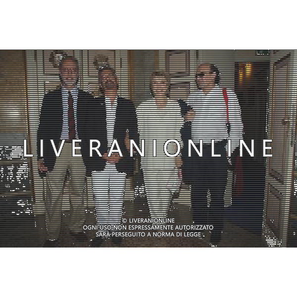 CARLO REPETTI -- FERDINANDO BRUNI MARIANGELA MELATO -- ELIO DE CAPITANI CONFERENZA STAMPA TEATRO STABILE DI GENOVA PER PRESENTAZIONE SPETTACOLO \' L\'ANIMA BUONA DEL SEZUAN\' DI BERTOLD BRECHT CIRCOLO DELLA STAMPA - MILANO © SORANO - AG. ALDO LIVERANI SAS