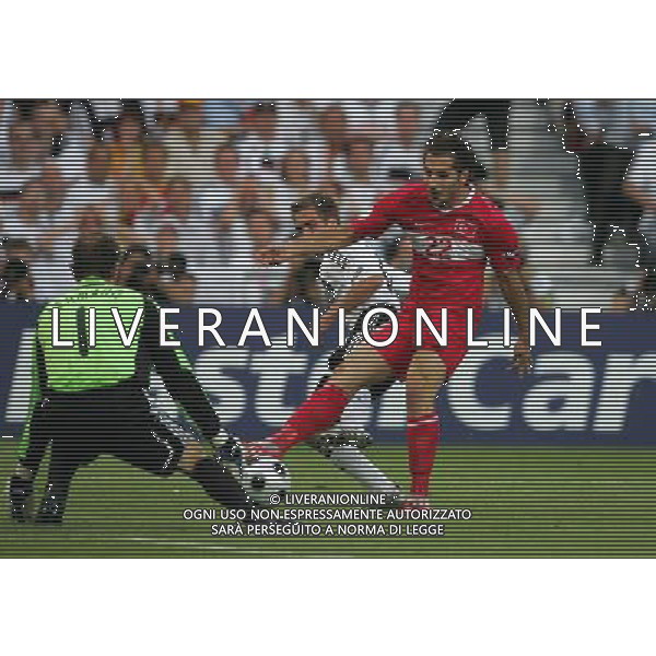 Germania - Turchia 25.06.2008 semifinale Europei nella foto HAMIT ALTINTOP con LAHM e LEHMANN copyright by firo sportphoto/Ag. Aldo Liverani Sas - ITALY ONLY -