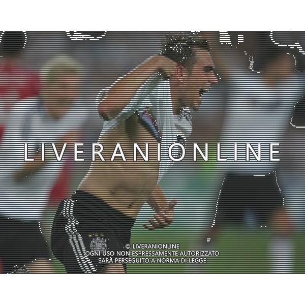 Germania - Turchia 25.06.2008 semifinali Europei nella foto esultanza di Philipp Lahm dopo il gol del 3:2 copyright by firo sportphoto/Ag. Aldo Liverani Sas - ITALY ONLY -