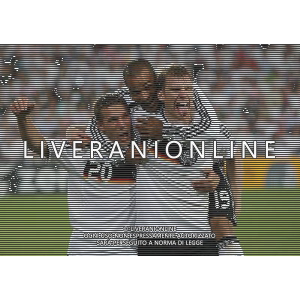 Germania - Turchia 25.06.2008 semifinali Europei nella foto esultanza di Lukas Podolski David Odonkor e Per Mertesacker a fine gara copyright by firo sportphoto/Ag. Aldo Liverani Sas - ITALY ONLY -