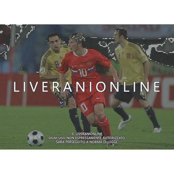 Vienna (AUT) 26-06-2008 Campionato europeo calcio EURO2008 semifinale russia-spagna 0:3 nella foto andrei arshavin e xavi hernandez ph marco luzzani/ag aldo liverani s.a.s.