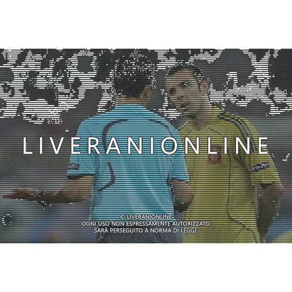 Vienna (AUT) 26-06-2008 Campionato europeo calcio EURO2008 semifinale russia-spagna 0:3 nella foto arbitro frank de bleekere e carlos marchena ph marco luzzani/ag aldo liverani s.a.s.