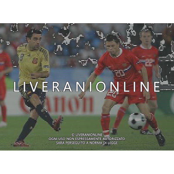 Vienna (AUT) 26-06-2008 Campionato europeo calcio EURO2008 semifinale russia-spagna 0:3 nella foto xavi hernandez e igor semshov ph marco luzzani/ag aldo liverani s.a.s.