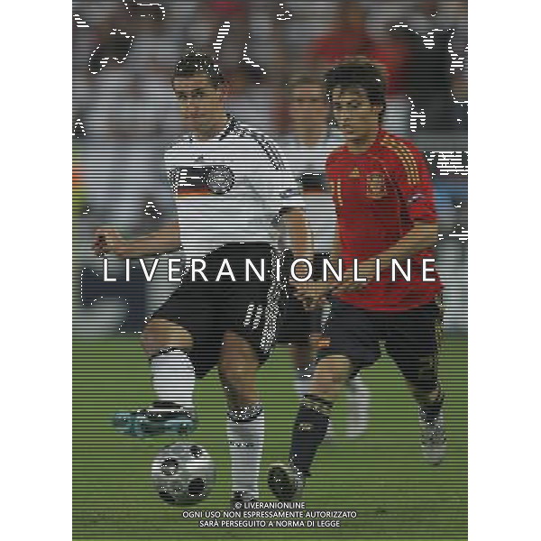 Germania - Spagna Finale Europei Vienna 29/06/2008 nella foto miroslav klose e david silva ph luzzani/Ag. Aldo Liverani Sas