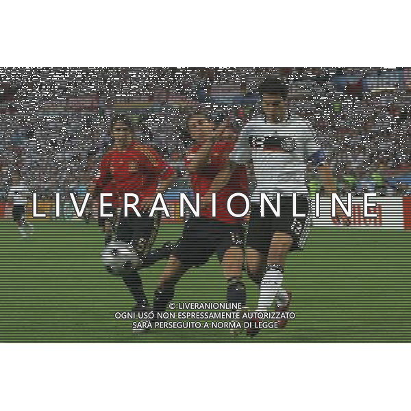 Germania - Spagna Finale Europei Vienna 29/06/2008 nella foto michael ballack e sergio ramos ph luzzani/Ag. Aldo Liverani Sas