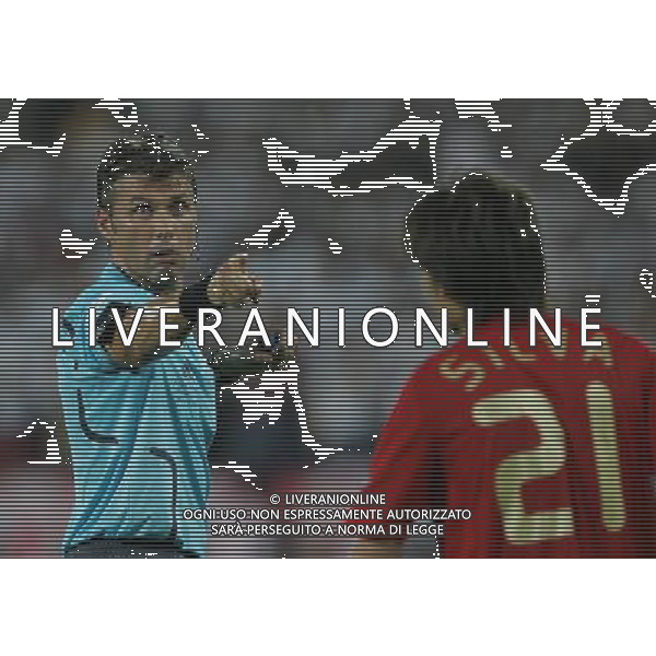 Germania - Spagna Finale Europei Vienna 29/06/2008 nella foto arbitro roberto rosetti e david silva ph luzzani/Ag. Aldo Liverani Sas