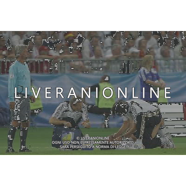 Germania - Spagna Finale Europei Vienna 29/06/2008 nella foto michael ballack di nuovo a terra viene medicato ph luzzani/Ag. Aldo Liverani Sas