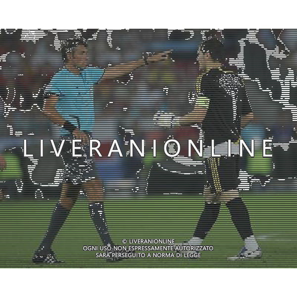 Germania - Spagna Finale Europei Vienna 29/06/2008 nella foto arbitro roberto rosetti e casillas ph luzzani/Ag. Aldo Liverani Sas