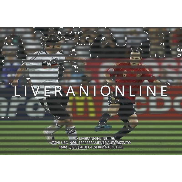 Germania - Spagna Finale Europei Vienna 29/06/2008 nella foto frings e iniesta ph luzzani/Ag. Aldo Liverani Sas