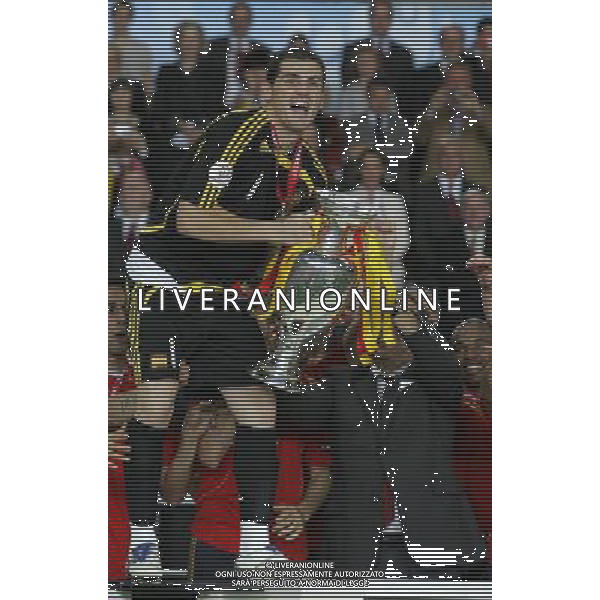 Germania - Spagna Finale Europei Vienna 29/06/2008 nella foto esultanza di iker casillas con al coppa a fine gara ph luzzani/Ag. Aldo Liverani Sas