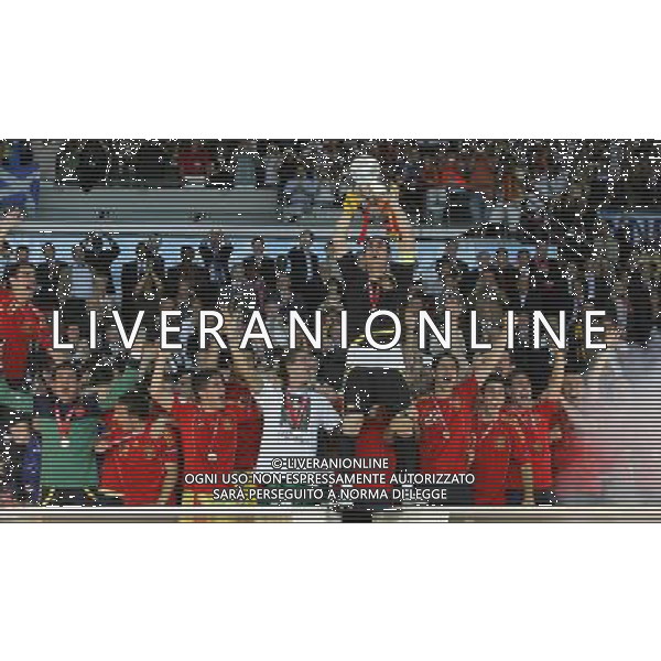 Germania - Spagna Finale Europei Vienna 29/06/2008 nella foto esultanza di iker casillas con al coppa a fine gara ph luzzani/Ag. Aldo Liverani Sas