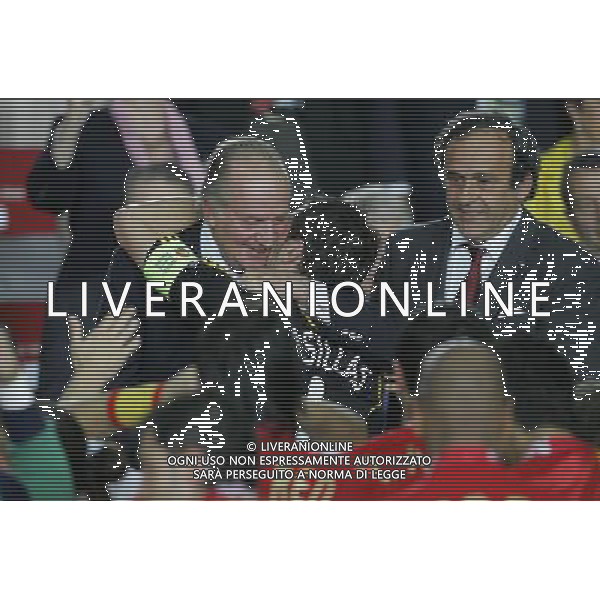 Germania - Spagna Finale Europei Vienna 29/06/2008 nella foto Re juan carlos si congratula con iker casillas - michel platini ph luzzani/Ag. Aldo Liverani Sas