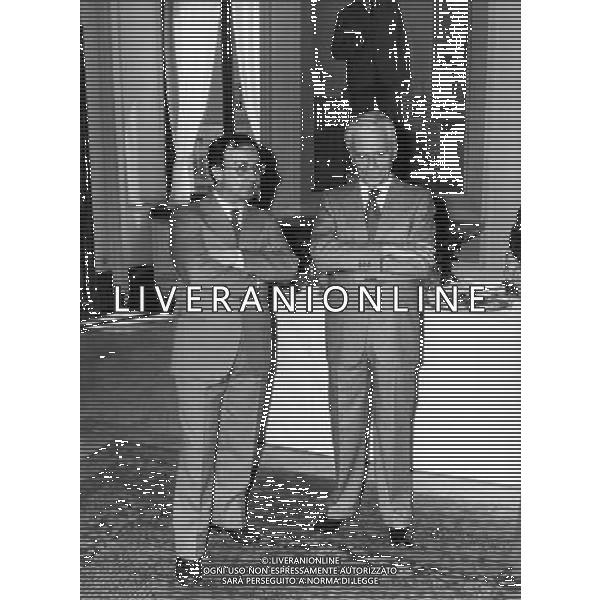 MOSCA GIOVANNI GIORNALISTA CON CARLO TOGNOLI ALL\'EPOCA SINDACO DI MILANO ARCHIVIO AG. ALDO LIVERANI RETROSPETTIVA