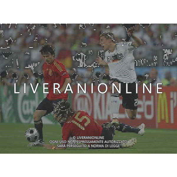 Vienna (AUT) 29-06-2008 Campionato europeo calcio EURO2008 FINALE germania-spagna 0:1 nella foto lukas podolski, sergio ramos e david silva ph marco luzzani/ag aldo liverani s.a.s.