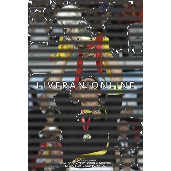 Vienna (AUT) 29-06-2008 Campionato europeo calcio EURO2008 FINALE germania-spagna 0:1 nella foto iker casillas alza la coppa ph marco luzzani/ag aldo liverani s.a.s.