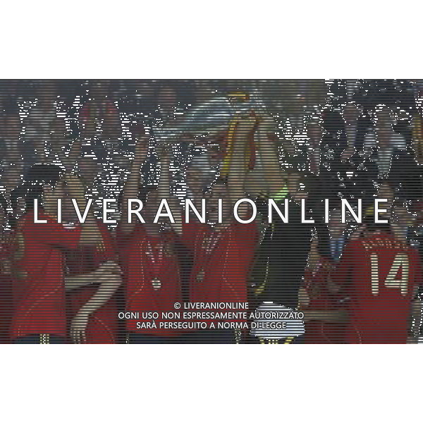 Vienna (AUT) 29-06-2008 Campionato europeo calcio EURO2008 FINALE germania-spagna 0:1 nella foto i giocatori della spagna festeggiano dopo la premiazione ph marco luzzani/ag aldo liverani s.a.s.