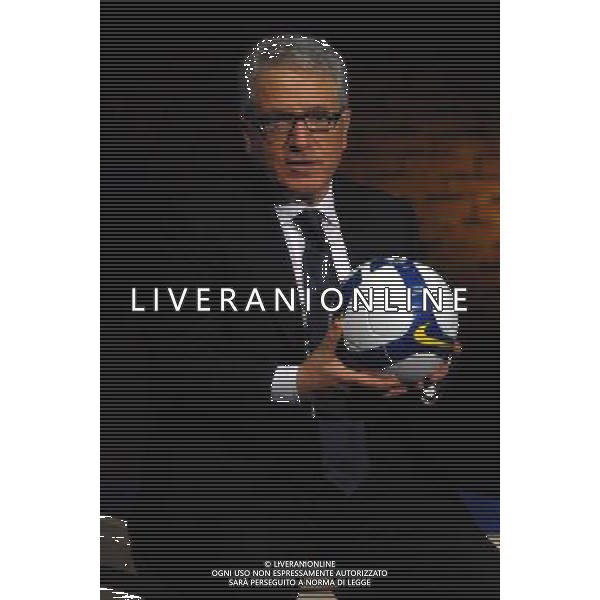 MILANO 2/7/2008 TEATRO FRANCO PARENTI VIA PIERLOMBARDO, 14 PRESENTAZIONE DEL PALLONE UFFICIALE DEL CAMPIONATO ITALIANO DI CALCIO STAGIONE 2008/2009 NELLA FOTO FRANCO MATARRESE FOTO MARIO ROMANO/AG ALDO LIVERANI