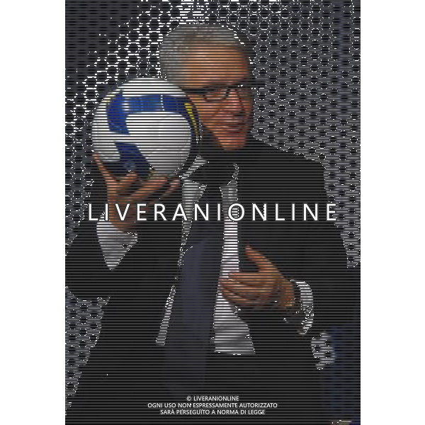 MILANO 2/7/2008 TEATRO FRANCO PARENTI VIA PIERLOMBARDO, 14 PRESENTAZIONE DEL PALLONE UFFICIALE DEL CAMPIONATO ITALIANO DI CALCIO STAGIONE 2008/2009 NELLA FOTO FRANCO MATARRESE FOTO MARIO ROMANO/AG ALDO LIVERANI