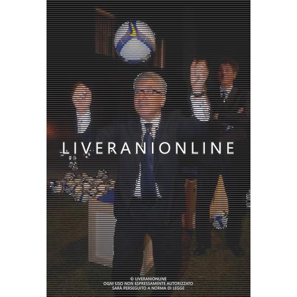 MILANO 2/7/2008 TEATRO FRANCO PARENTI VIA PIERLOMBARDO, 14 PRESENTAZIONE DEL PALLONE UFFICIALE DEL CAMPIONATO ITALIANO DI CALCIO STAGIONE 2008/2009 NELLA FOTO FRANCO MATARRESE FOTO MARIO ROMANO/AG ALDO LIVERANI