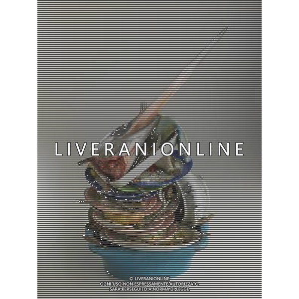 01. Minimi avanzi, 2008 h 77 x 67 x 60 cm ceramica policroma FOTO SORANO /LIVERANI SAS