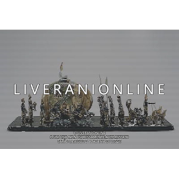 8 - Corteo orientale Cm. 27,5x31x14,5 Maiolica Faenza, Francesco Nonni e Anselmo Bucci, 1927 Faenza, Museo Internazionale delle Ceramiche FOTO SORANO /LIVERANI SAS