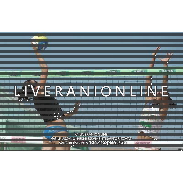 Campionato Italiano di Beach Volley 2008 - Finale Maschile e Femminile Rimini - 06.07.2008 Nella Foto:LUNARDI DILETTA E RIBEIRO HOLLANDA LUCIANA /Ph.Vitez-Ag. Aldo Liverani
