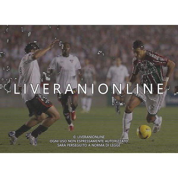 INTERNATIONAL FOOTBALL LIBERTADORES CUP 2008 / FINAL MATCH RETURN FLUMINENESE_LDU QUITO 3-1 (Dpp 1-3) ( Maracana Stadium Rio ) WASHINGTON ( Flum )_ CALLE RENAN (Ldu) =============================================== ATT : IMAGES ONLY FOR THE ITALIAN MARKET AG ALDO LIVERANI