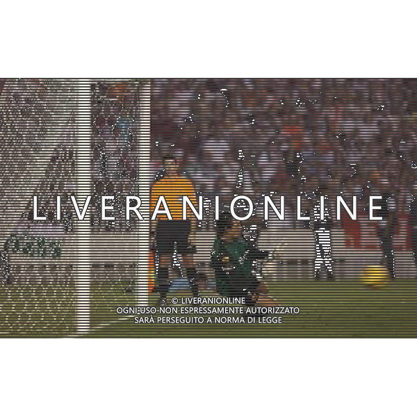 INTERNATIONAL FOOTBALL LIBERTADORES CUP 2008 / FINAL MATCH RETURN FLUMINENESE_LDU QUITO 3-1 (Dpp 1-3) ( Maracana Stadium Rio) CEVALLOS JOSE FRANCISCO (Ldu_Goolkepeer) DURING THE PENALTY SHOOT-OUT ( Loose Washington ) =============================================== ATT : IMAGES ONLY FOR THE ITALIAN MARKET AG ALDO LIVERANI