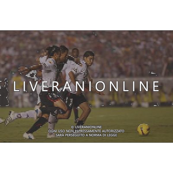 INTERNATIONAL FOOTBALL LIBERTADORES CUP 2008 / FINAL MATCH RETURN FLUMINENESE_LDU QUITO 3-1 (Dpp 1-3) ( Maracana Stadium Rio ) THIAGO NEVES_DARIO CONCA_WASHINGTON_GABRIEL And CICERO ( Flum )_ SPEAK WITH THE REFEREE ( Hector Baldassi _ Arg ) AND VERA ENRIQUE DANIEL (Ldu) =============================================== ATT : IMAGES ONLY FOR THE ITALIAN MARKET AG ALDO LIVERANI