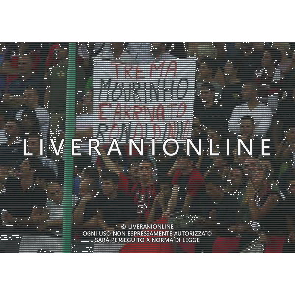 Presentazione di Ronaldinho nuovo acquisto del Milan allo stadio meazza di san siro Milano 17/07/2008 Nella foto striscione dei tifosi milanisti Foto Luca Ghidoni/Ag. Aldo Liverani