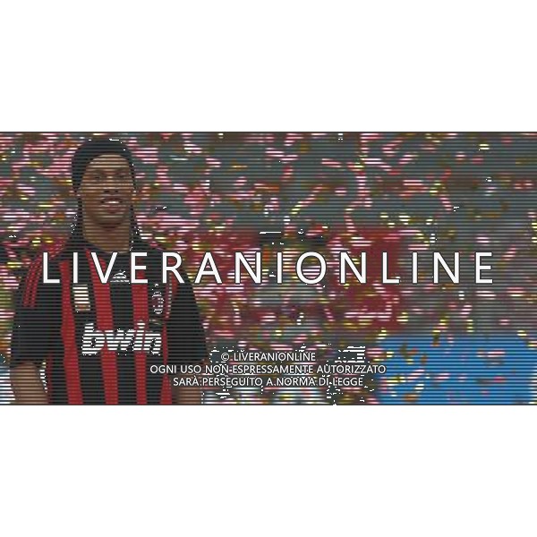 Foto Aldo Liverani/Luca Ghidoni Milano 17/07/2008 Presentazione di Ronaldinho al Milan Nella foto Ronaldinho AG ALDO LIVERANI